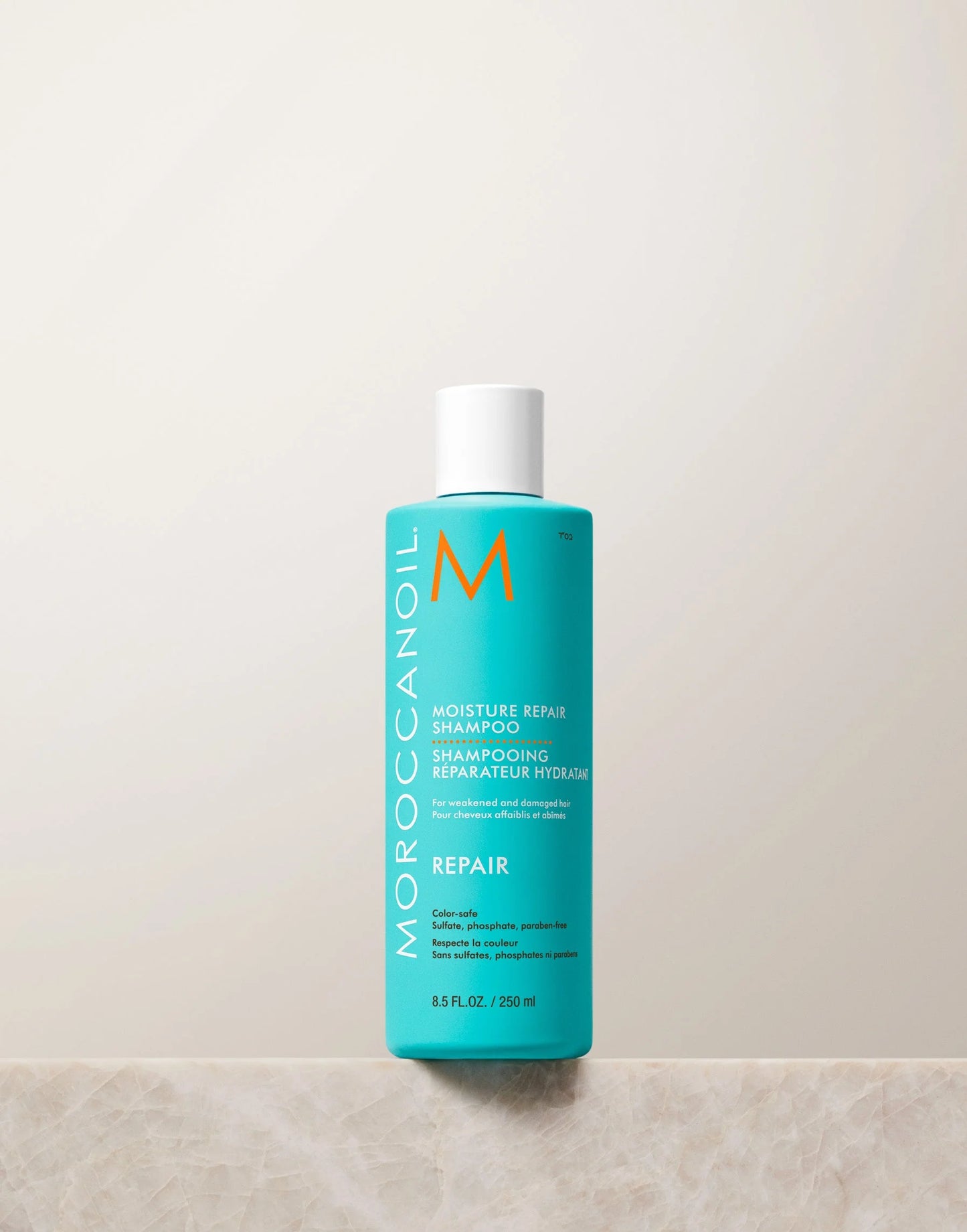 Moroccanoil Moisture Repair Shampoo 250 ml (8.5 fl. oz.).