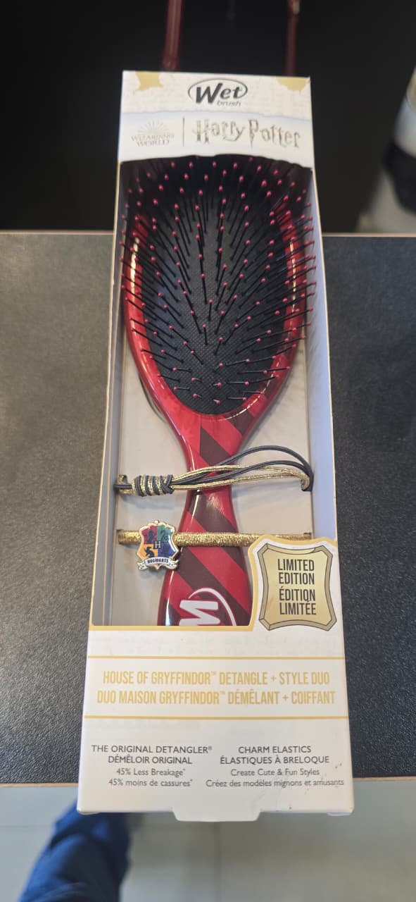 Wet Brush Harry Potter House of Gryffindor Detangle + Style Duo