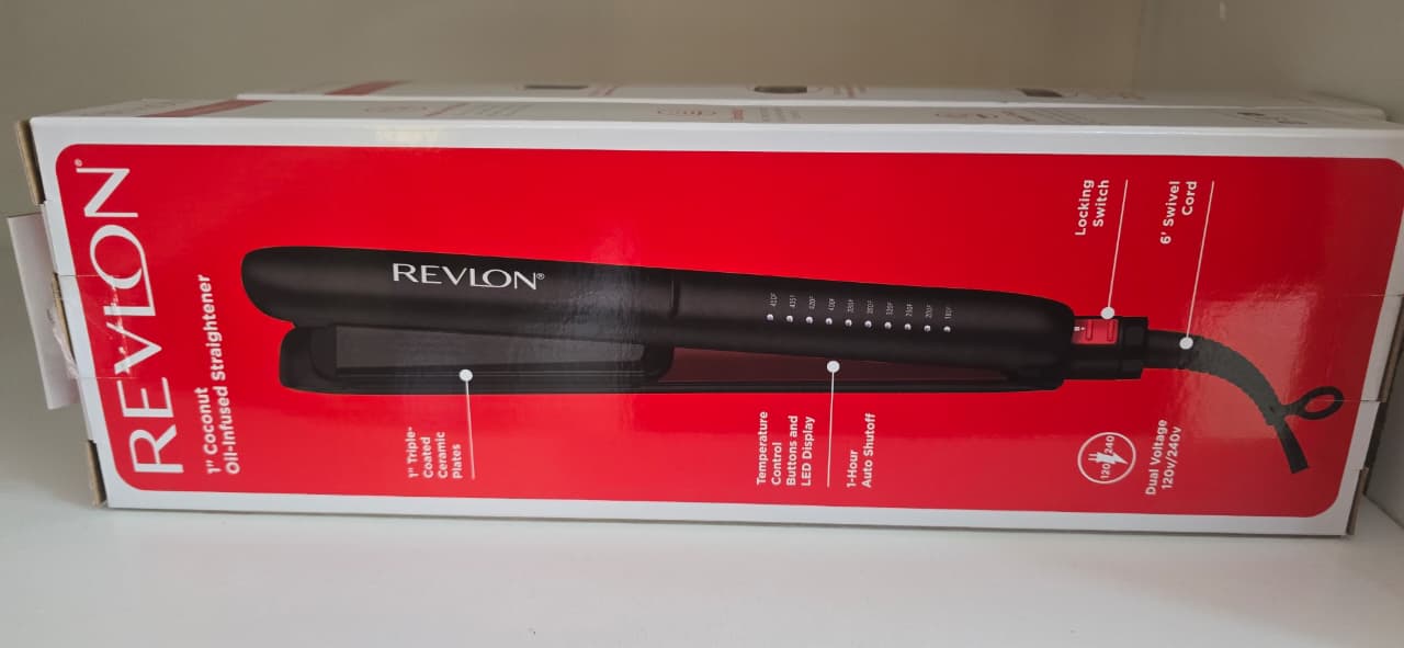 REVLON® SmoothStay™ 1" Coconut Oil-Infused Hair Straightener (RVST2211)