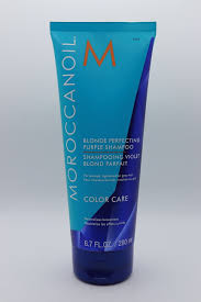 Moroccanoil Blonde Perfecting Purple Shampoo 200 ml (6.7 fl. oz.).